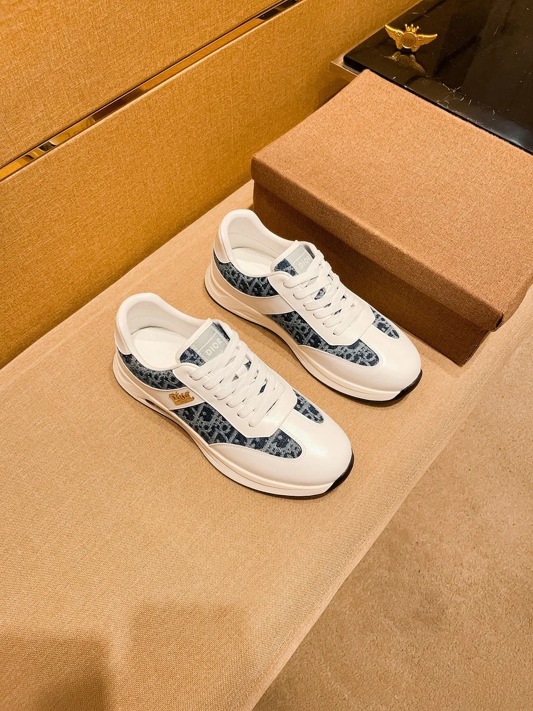 Men's shoes 💰 420💰🔥【Dior】🔥High-end brand of men's shoes official website 1:1 latest masterpiece: the upper is made of Italian imported first-layer cowhide with technical cloth fabric, the original comfortable and breathable lining ➕the original non-slip and wear-resistant outsole🔥, making walking more convenient and comfortable! An exclusive new model, a stunning work, a beautiful 1:1 replica [color] compared to the official quality! Create a fashionable personality to set off your uniqueness! A must-have for trendy men! Classic🔥Size: 38-44 Color: 🔥 2⃣️colors available🔥
